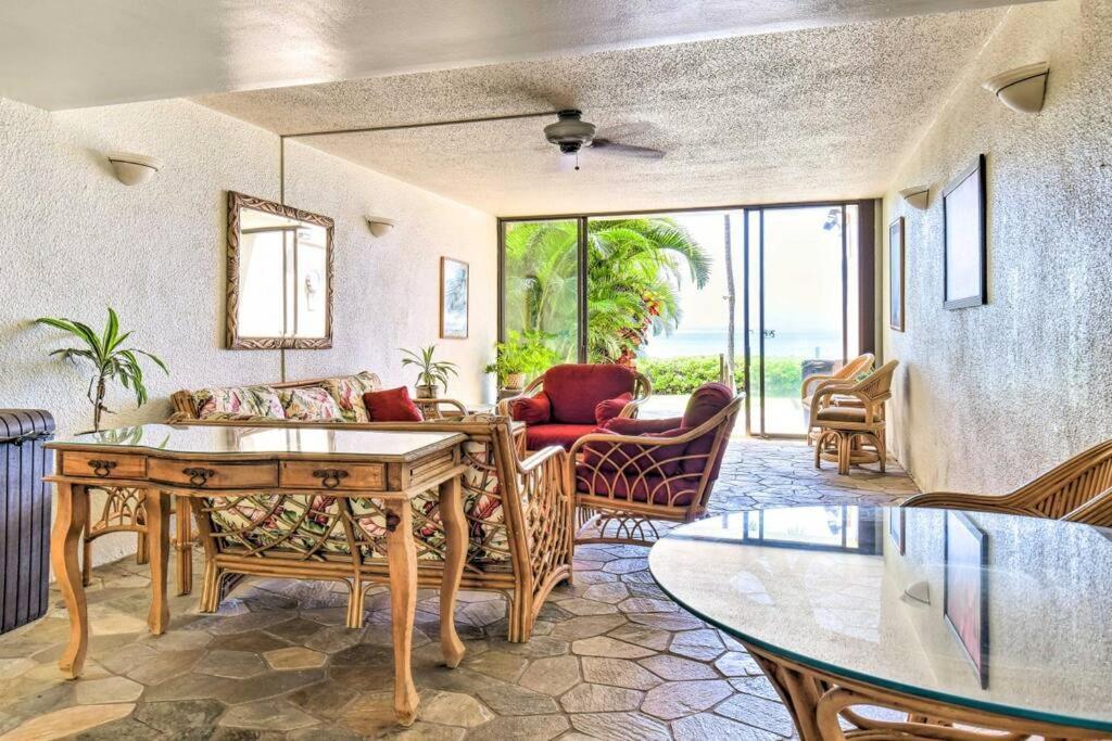 Maui Oceanfront Haven: Beachside Retreat with Turtle & Whale Watching Wailuku Exterior photo